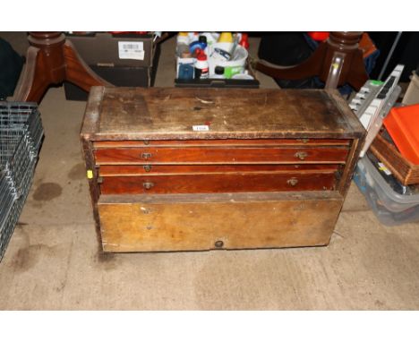 A carpenters tool chest and contents of tools to include Record no. 311 plane