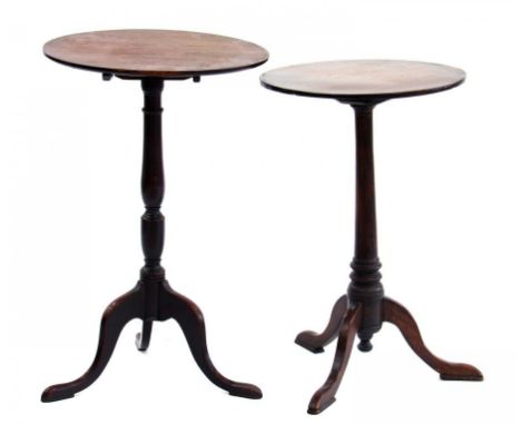 A GEORGE III MAHOGANY TRIPOD TABLE, 49CM DIAM, AND A GEORGE III OAK TRIPOD TABLE WITH MAHOGANY TOP, 41CM DIAM, THE SECOND STA