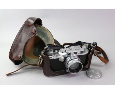 Leica, Ernst Leitz Wetzlar D.R.P. camera, no. 134987, fitted with a Leitz Germany Summitar or lens with a brown Leica branded