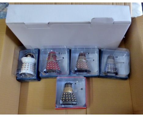 Dr Who-(5) Figures + Plinth-Models-Flamethrower Dalek-Supreme Dalel-Dalek Emperor Davros-Dalek-Imperial Guard Dalek. All in o