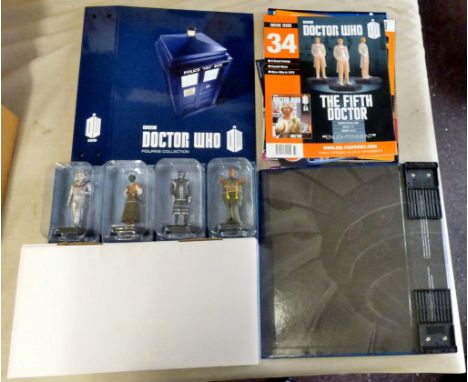 Dr Who - (4) Figures + Plinth + Magazine Album with some magazines-models-Madame ABV8801-Cyber leader ABU7116-Draconian ACB10