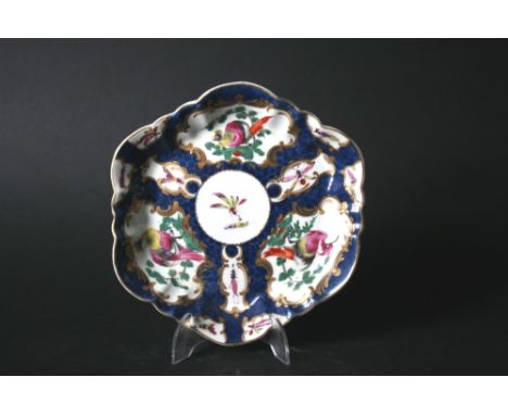 18THC WORCESTER TEAPOT STAND of hexagonal form painted with exotic fancy birds and insects within gilt scroll cartouches rese