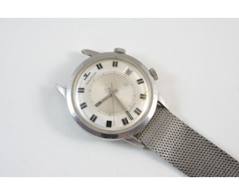 A GENTLEMAN'S STAINLESS STEEL AUTOMATIC MEMOVOX WRISTWATCH BY JAEGER-LeCOULTRE the signed circular dial with baton numerals, 