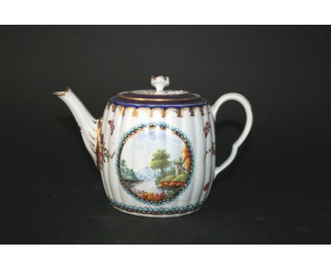 A FIRST PERIOD WORCESTER DALHOUSIE TEAPOT AND COVER 5 1/4ins. (13.5cms.) high overall