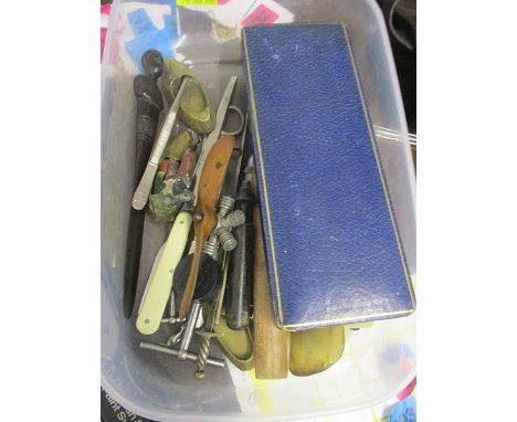 Collectables to include a medallion, a Concorde pen, a miniature propeller, a model engine and other items