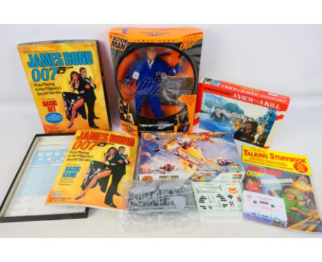 Hasbro - Airfix - Victory Games - Other - A boxed 12" Limited Edition 'James Bond' AD119 'The World is Not Enough' action fig