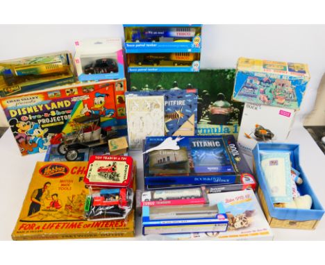 Waddingtons - Corgi - Others - A mixed lot that of some modern diecast, a factory sealed jigsaw, vintage toys and the likes, 