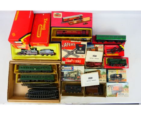 Hornby - Tri-ang - Airfix - Atlas - Others - An assortment of various HO/OO model railway items to include #2231 0-6-0 Diesel