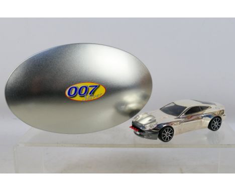 Corgi - 007 Silver - A Limited Edition for Collector's magazine Silver Plated Aston Martin Vanquish. This items is model 17 o