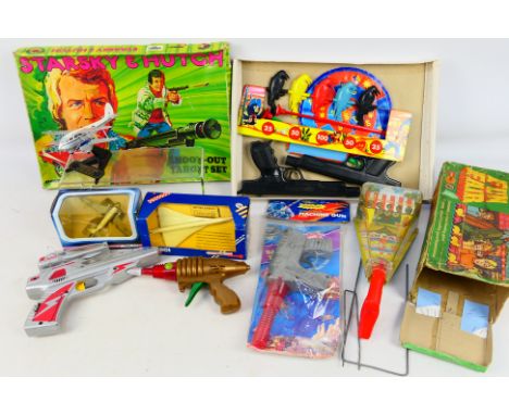 Berwick - Marx - Corgi - Others - A small group of boxed and unboxed vintage toys,and diecast including a Razer Ray Gun, a ba