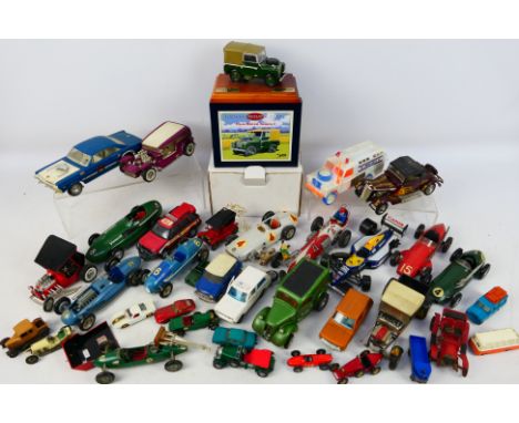 Britains Collectibles - Matchbox - A boxed #08735 diecast Land Rover Series 1. Item appears to be in excellent condition. Box