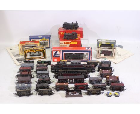 Tri-ang - Lima - Cooper Craft - Bachmann - A group of OO gauge items including a 2-6-2 tank engine # 205111, a 9 Plank Coke W