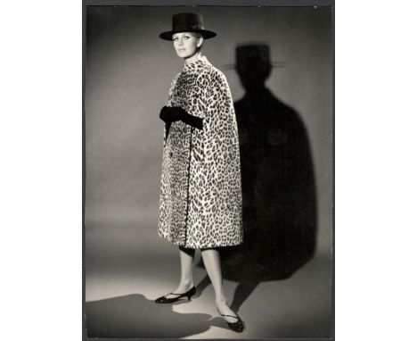VINTAGE PHOTOGRAPH OF TWIGGY