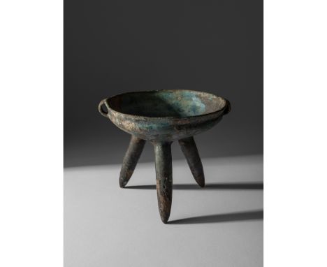 VERY RARE BRONZE RITUAL TRIPOD VESSEL NEOLITHIC-TO-BRONZE-AGE-STYLE, MONGOLIA, DONGHU TRIBE the shallow hemisphere body sturd