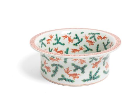 FAMILLE VERTE 'FISH' BASIN QING DYNASTY, 19TH CENTURY sturdily potted with a large cylindrical body rising to a flared wide r