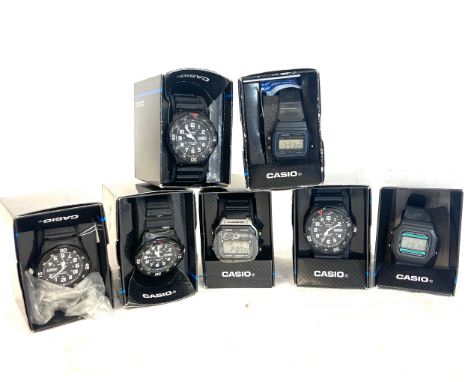 Selection of new in boxes mens Casio wristwatches x 7, all untested 
