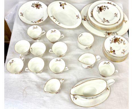 Royal Worcester part dinner and tea service, C51 