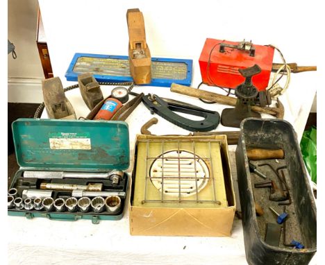 Selection tools to include Tap and Dye set, battery charger 12v, planes etc 