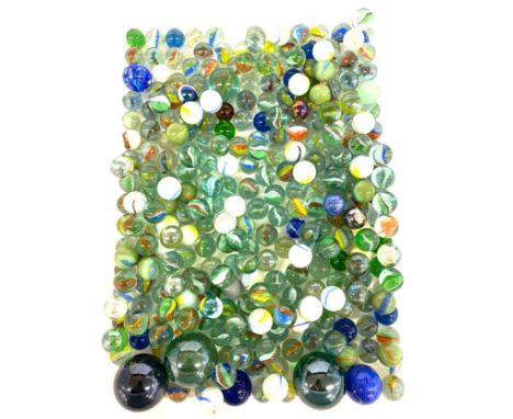 Laege selection vintage marbles 