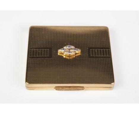 STRATTON LADIES GILT METAL SQUARE POWDER COMPACT, engine turned and with lozenge shaped setting to centre with blue and white