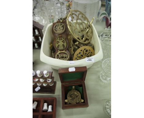 BRASS WARE INCLUDING; QUANTITY OF HORSE BRASSES; TWO PIERCED CIRCULAR TRIVET, TABLE BELLS, SMALL FIGURAL ORNAMENTS ALSO A BRA