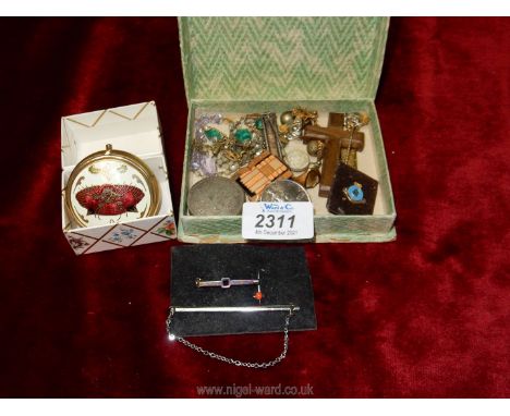 A small box of mixed jewellery, together with a small gold metal enamel trinket box.