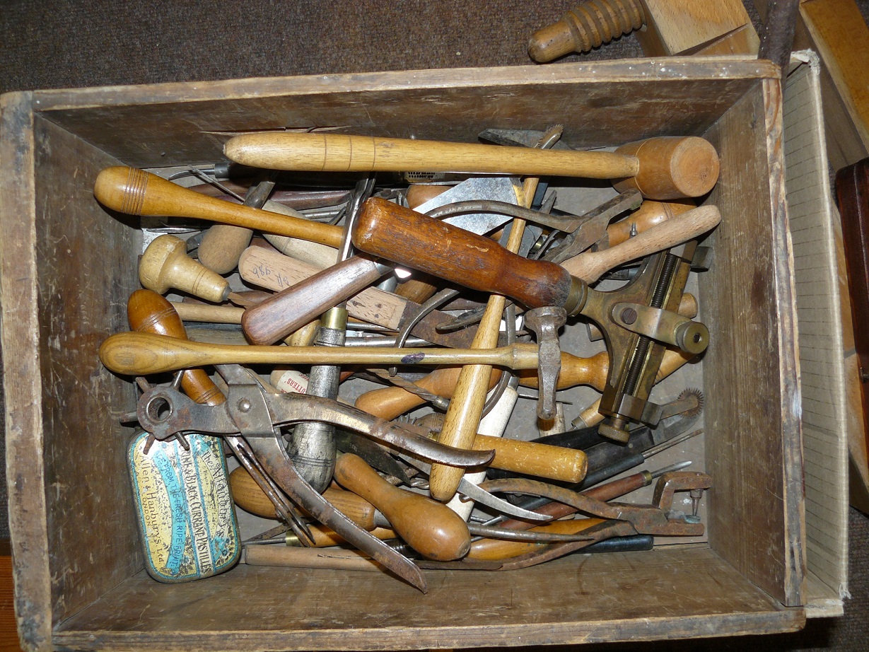 * Bookbinding hand tools. Bookbinding and leather working hand tools, a