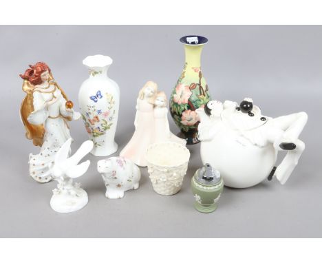 A group of mixed ceramics to include Royal Crown Derby posies polar bear paper weight, gold stopper, Old Tupton ware, Royal W