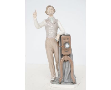 Lladro figure, Photographer with a plate camera