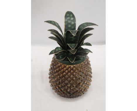 A 1960'S, CHUNKY GLASS ICE BUCKET WITH METAL PINEAPPLE LEAVES, HEIGHT 32CM 