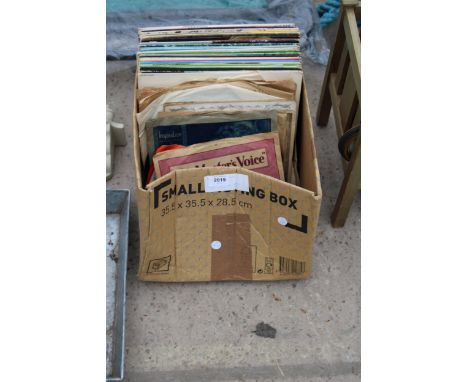 AN ASSORTMENT OF VINTAGE LP RECORDS 