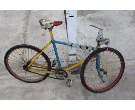 A VINTAGE CHILDS BIKE FOR RESTORATION 