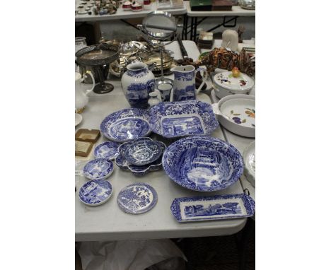 A MIXED LOT OF BLUE AND WHITE WARE TO INCLUDE SPODE, ROYAL TUDOR WARE, IRONSTONE TABLEWARE ETC 