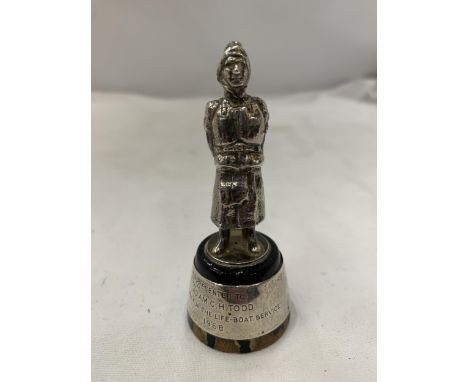 A SILVER R. N. L. I. PRESENTATION FIGURE, HEIGHT 8.5CM 