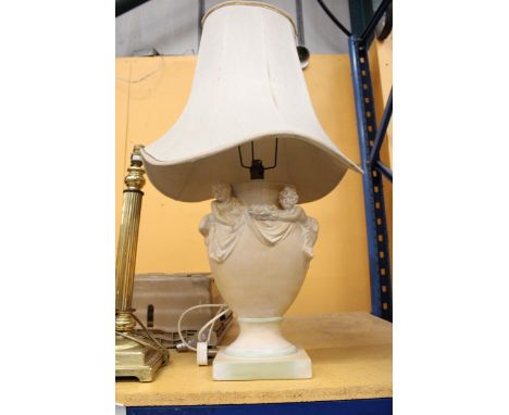 A VINTAGE LAMP FEATURING TWO CHERUBS HOLDING FRUIT - APPROXMATELY 78CM INCLUDING SHADE 