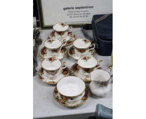 A QUANTITY OF ROYAL ALBERT 'OLD COUNTRY ROSES' TO INCLUDE CUPS, SAUCERS, A CREAM JUG AND SUGAR BOWL 
