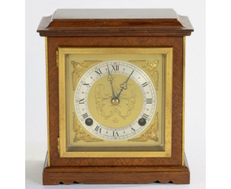 AN ELLIOTT WALNUT MANTLE CLOCK, 20CM H