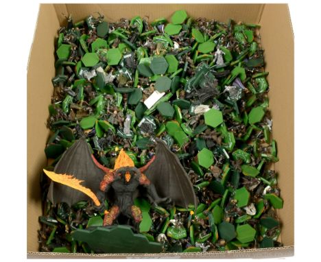 Large quantity of Sabretooth Combat Hex The Lord of the Rings loose tradeable miniature game figures, generally Good. (qty)