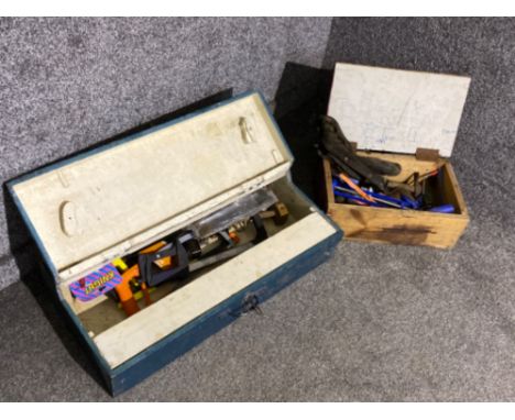 2x vintage tool chests containing miscellaneous hand tools