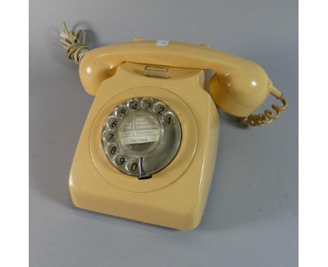 A Cream Vintage Telephone 