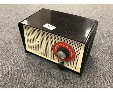 A vintage radio :  Philips Type B185U/19. 