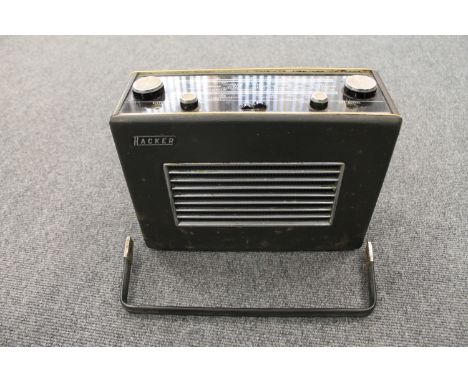 A vintage radio : Hacker Herald RP 30. 