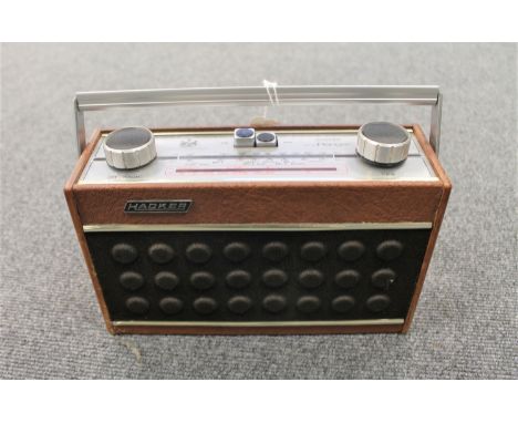 A vintage radio : Hacker Ranger RP 70. 