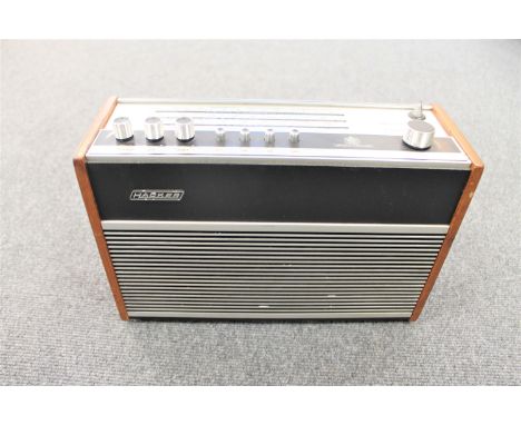 A vintage radio : Hacker Sovereign III. 