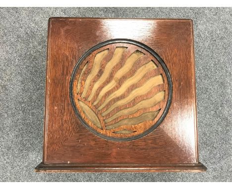An Ormond oak cased Art Deco speaker. 