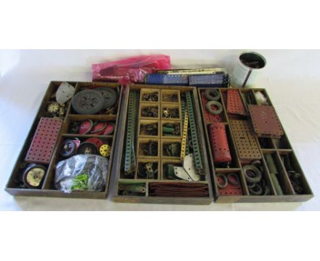 Quantity of vintage Meccano