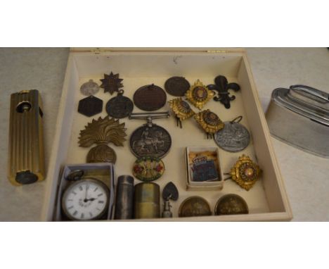 WWI medal, various badges, silver ladies fob watch, small silver capsule, Boer War trinket etc