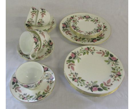Wedgwood 'Hathaway Rose' part tea service