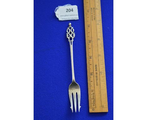 Hallmarked Silver Pickle Fork - London 1892, approx 16g 