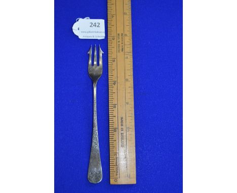 Hallmarked Silver Pickle Fork - Sheffield 1910, approx 19g 